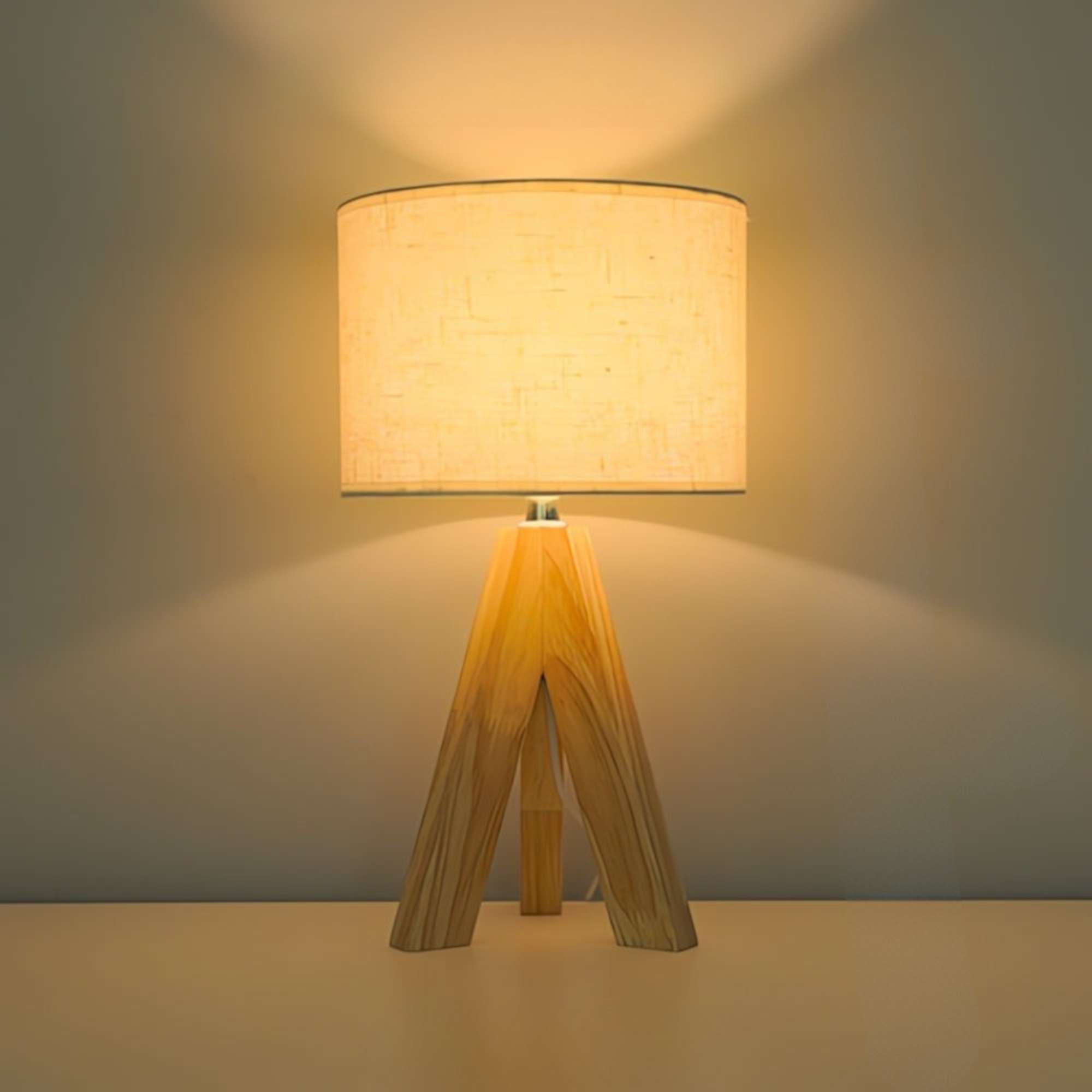 Wooden Tripod USB Lamp