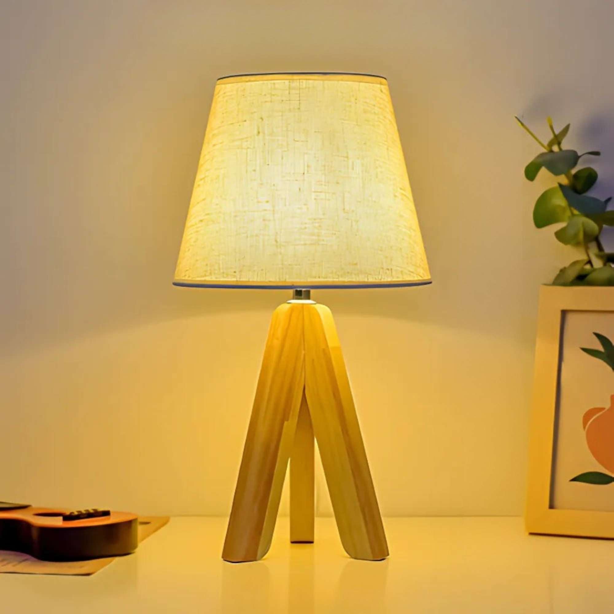 Wooden Tripod USB Lamp